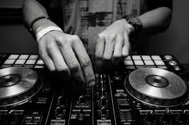 Under Decks: EDM Thursdays